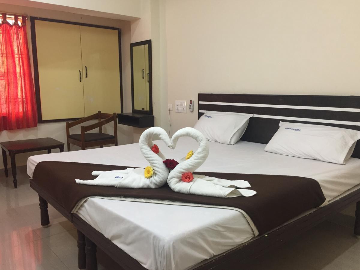 Hotel Nithin Krishna Tirupati Exteriör bild
